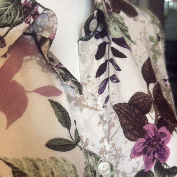 NWT northern reflections size small Floral Print Women's Top - Picture 5 of 6